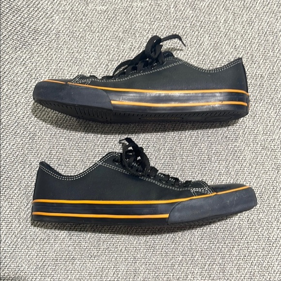 Harley-Davidson Black and Orange Sneakers Low-Top Canvas with box and tags. - Picture 4 of 15